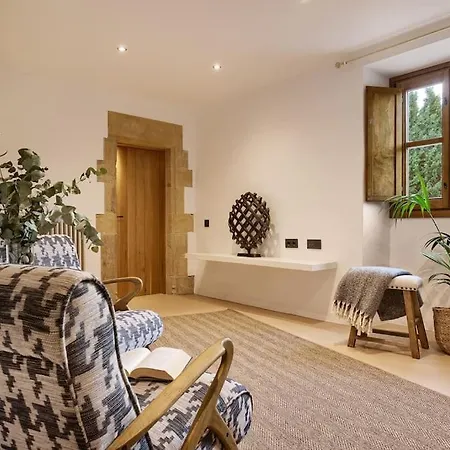 Turisme Rural Mas Ametller - Casa Gran 8 Persones *